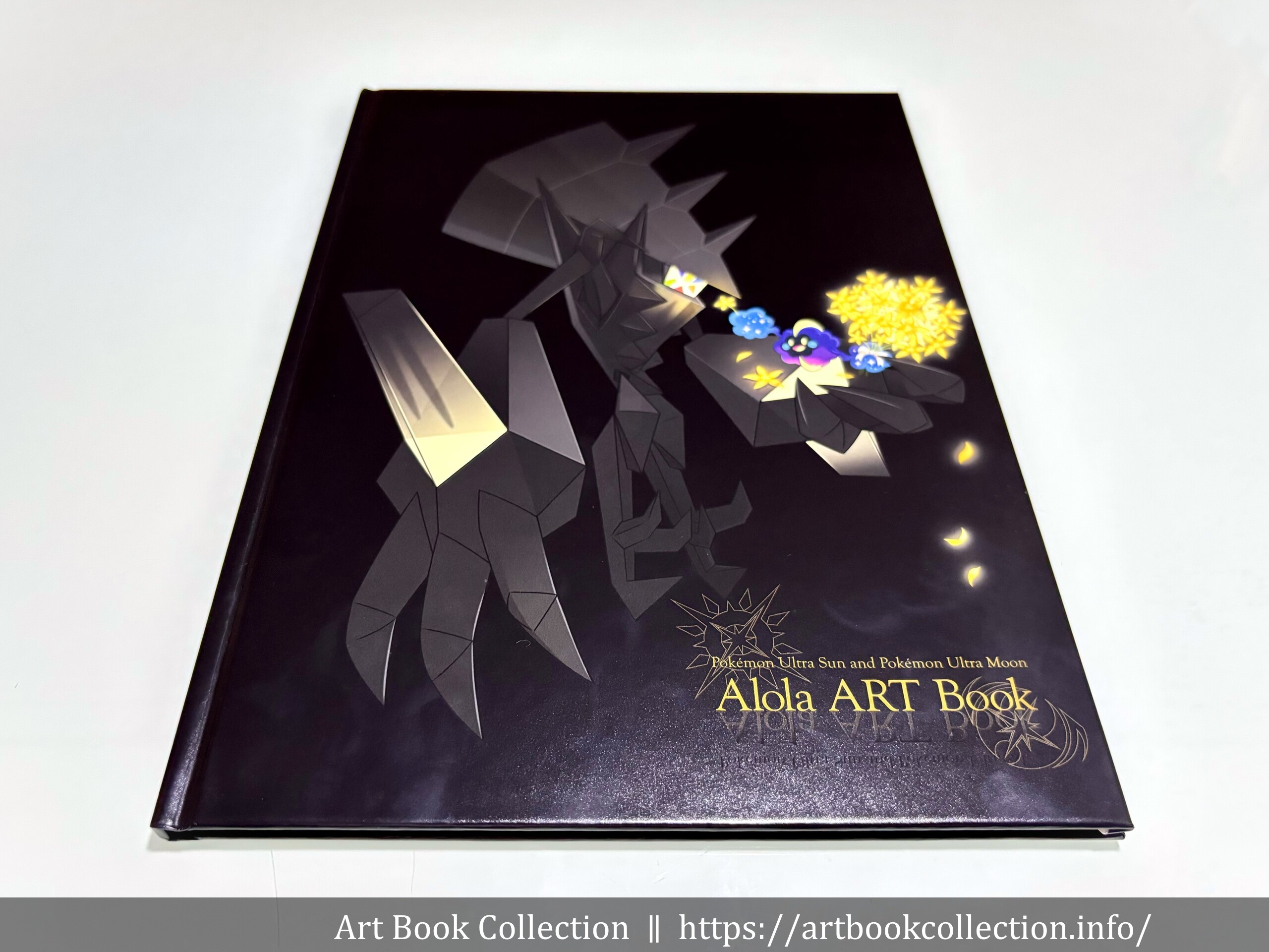 【開箱．設定集】Pokémon Center《寶可夢究極之日／究極之月》ART Book